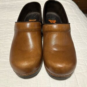 Dansko Brown slip resistant women’s shoe